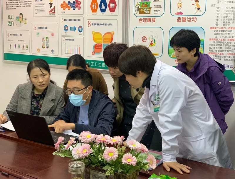 全国妇幼卫生监测办公室副研究员李小洪通报了界首市质控情况,对界首