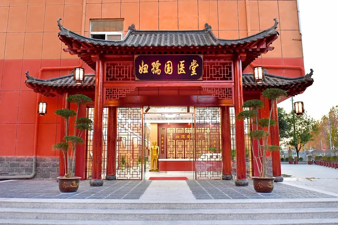 26日(周日)坐诊地点:界首市妇幼保健院1号楼(妇孺国医堂)一楼预约电话